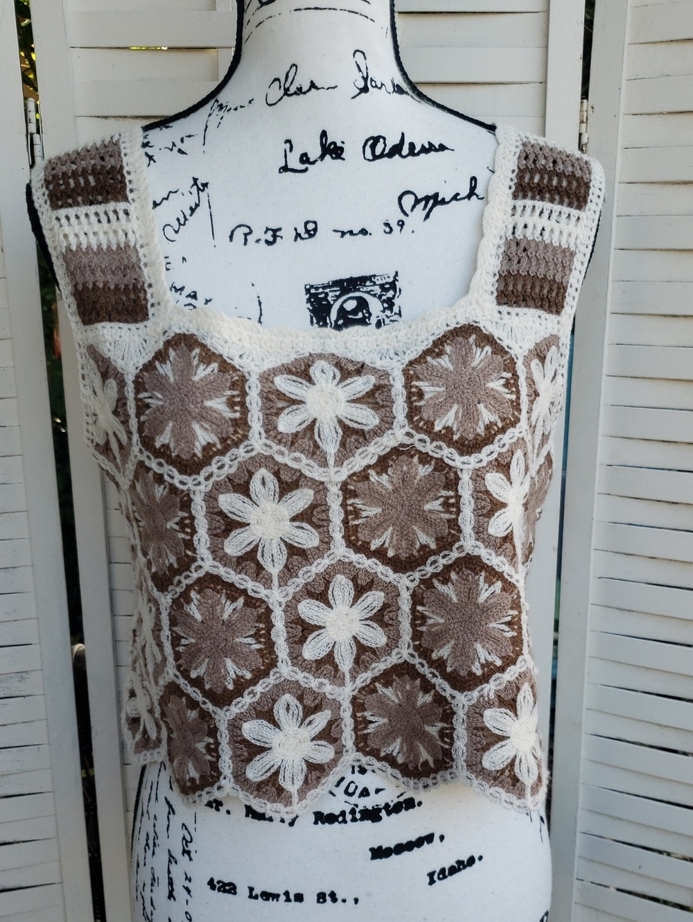 Crochet Floral Tank Top in Cream & Taupe XS